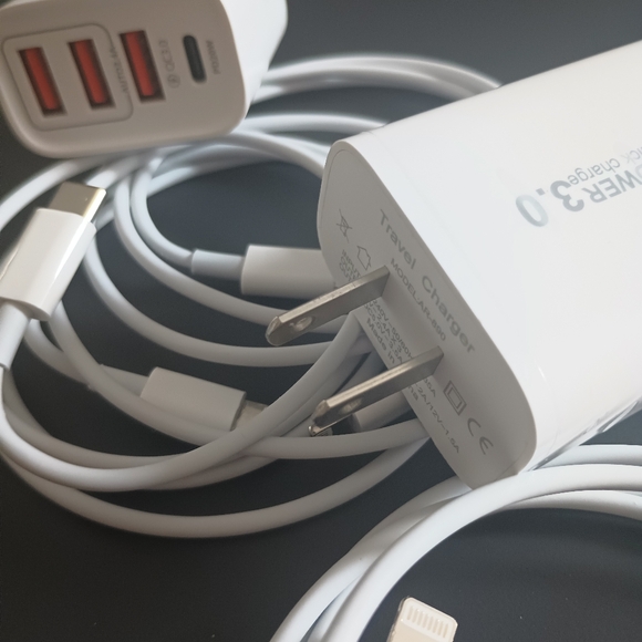 🔥New Super PD 20W Quick Charger Lightning to Type C 1 + 3 Set - Picture 4 of 5